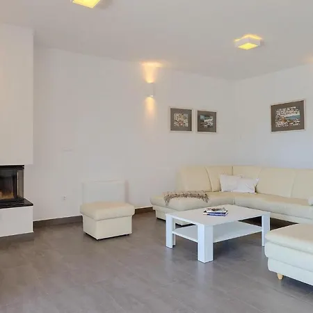 Semesterbostad Pet Friendly In Istria With Kitchen Sveti Petar u Sumi