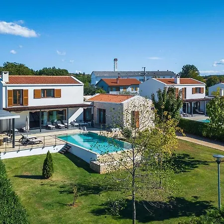 Pet Friendly In Istria With Kitchen
