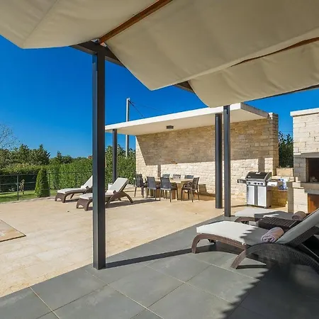 Pet Friendly In Istria With Kitchen بيت للعطل Sveti Petar u Sumi